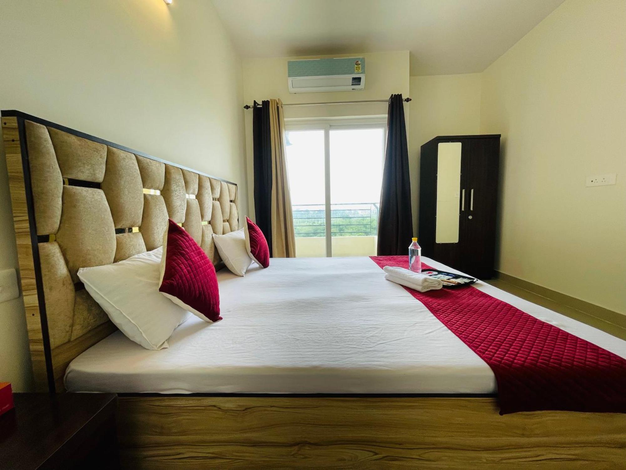 Atulyam Stays Sushant Golf City Lucknow Bagian luar foto