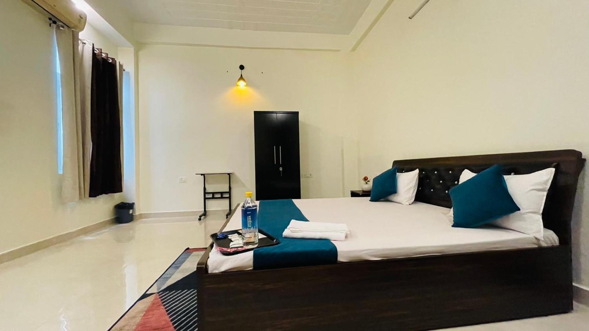 Atulyam Stays Sushant Golf City Lucknow Bagian luar foto