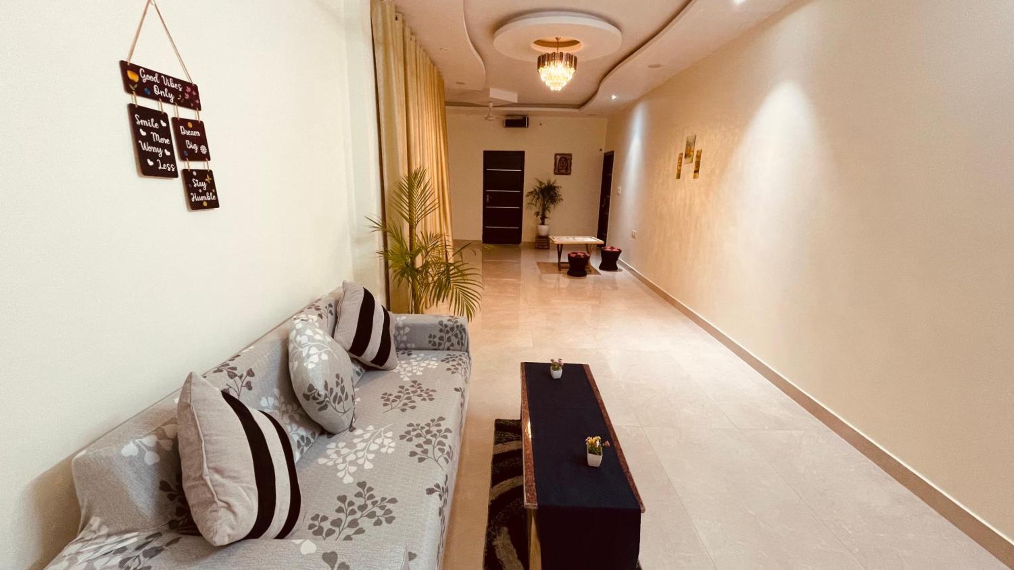 Atulyam Stays Sushant Golf City Lucknow Bagian luar foto