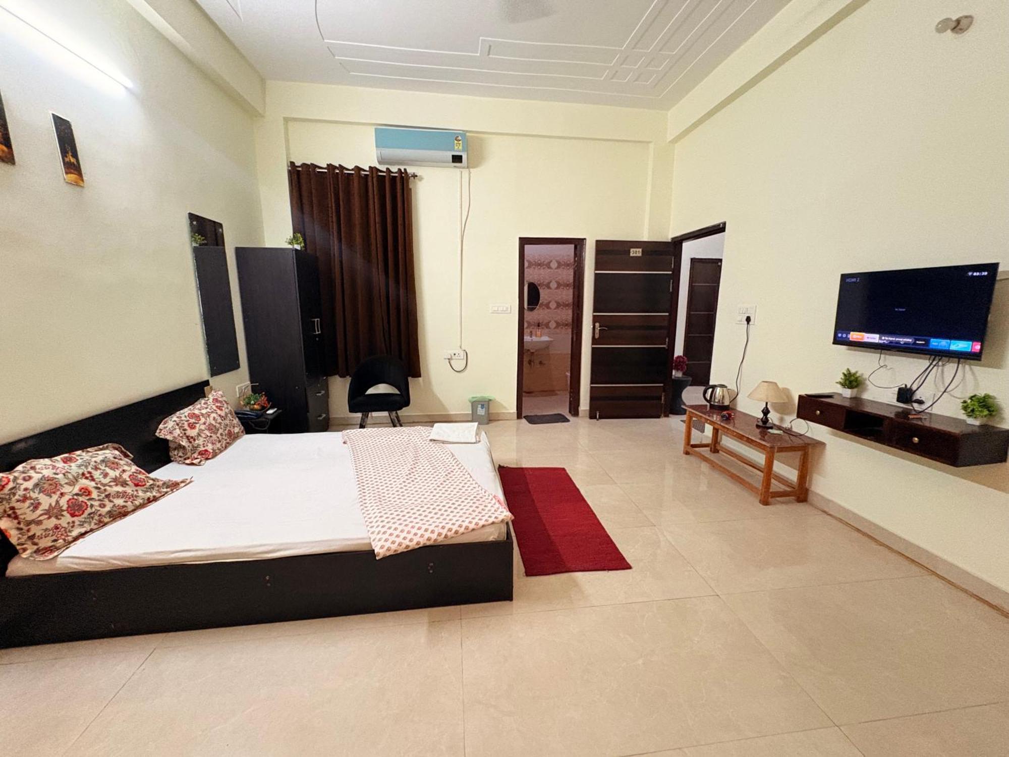 Atulyam Stays Sushant Golf City Lucknow Bagian luar foto